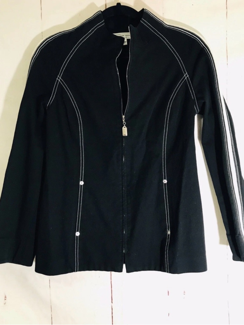 St jhon sport Black Jacket with Contrast Topstitching